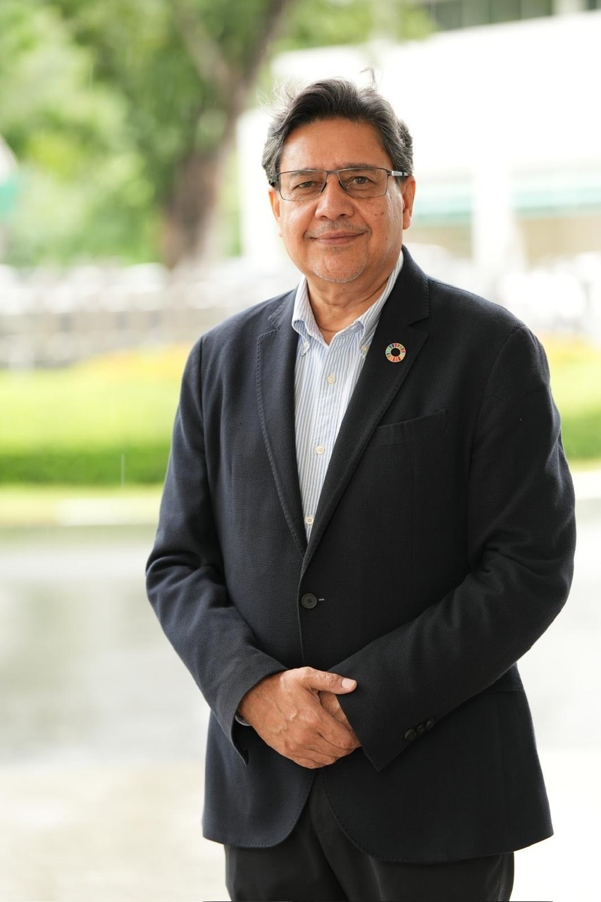Giáo sư Faiz Shah